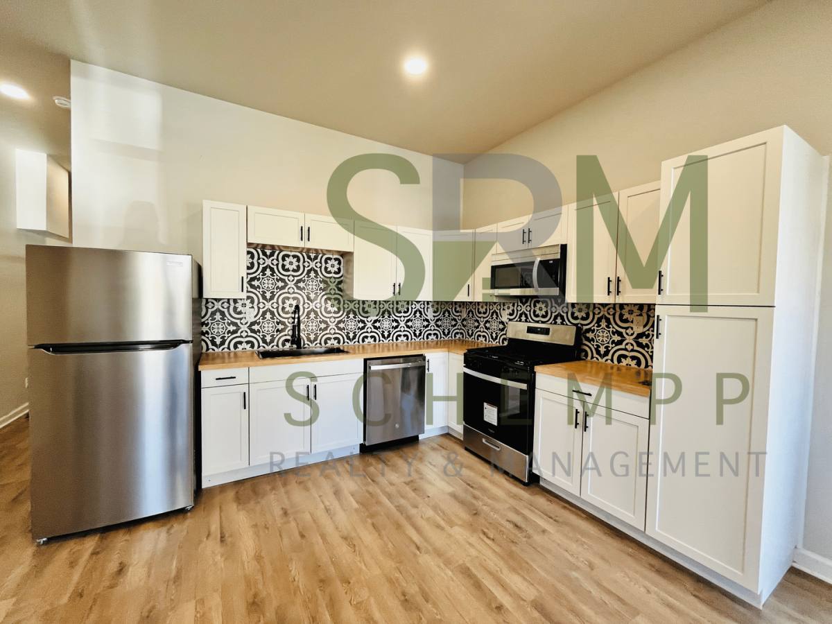 Apartment for rent at 518-520 Camp St, Louisville, KY 40203
