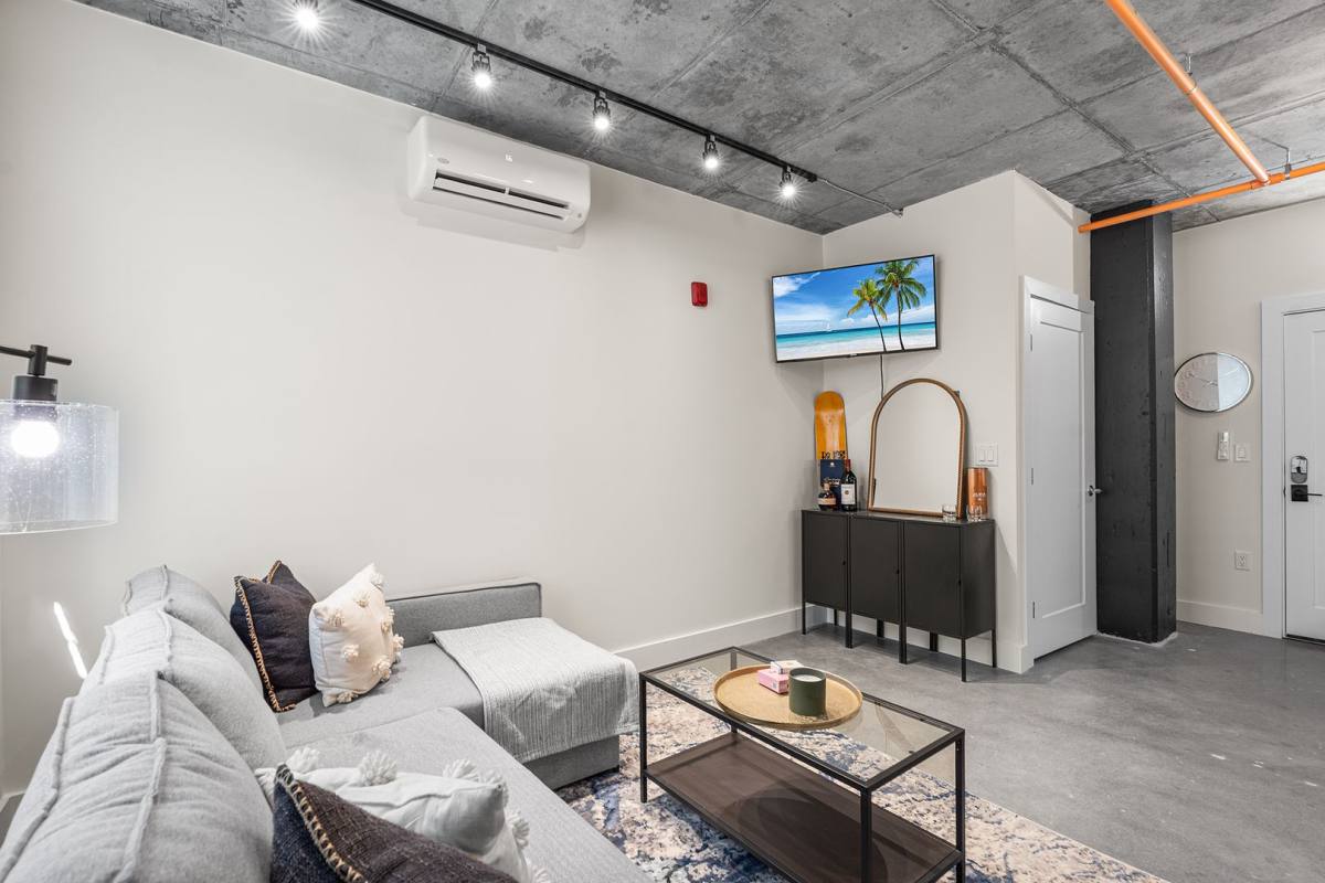 Townhouse for rent at 2034 N 2nd St, Philadelphia, PA 19122