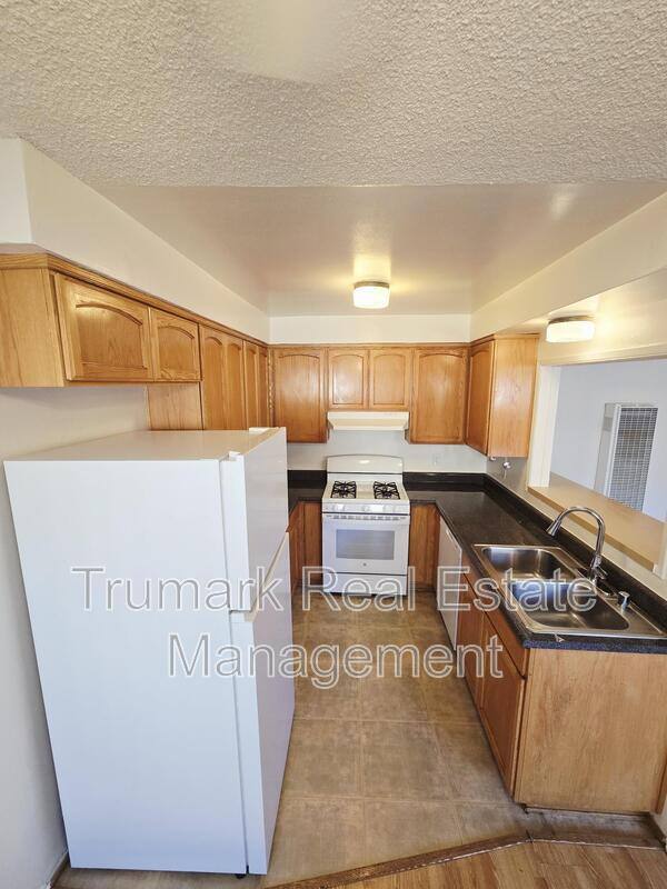 Apartment for rent at 332 Cornell Dr #F, Burbank, CA 91504