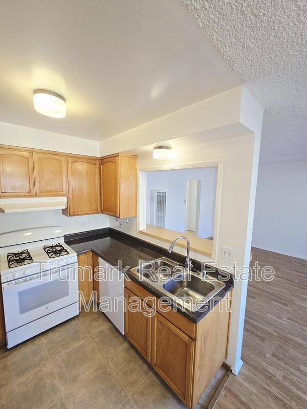 Apartment for rent at 332 Cornell Dr #F, Burbank, CA 91504