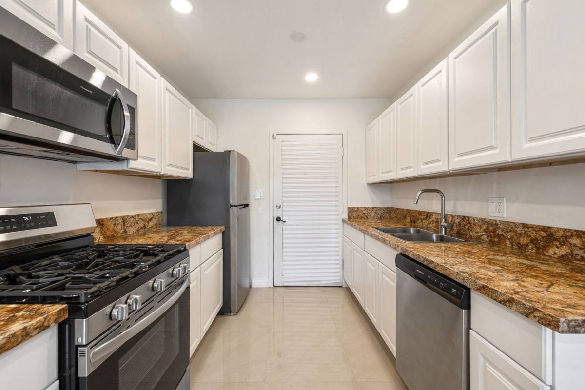 Apartment for rent at 1425 S Via Soledad, Palm Springs, CA 92264