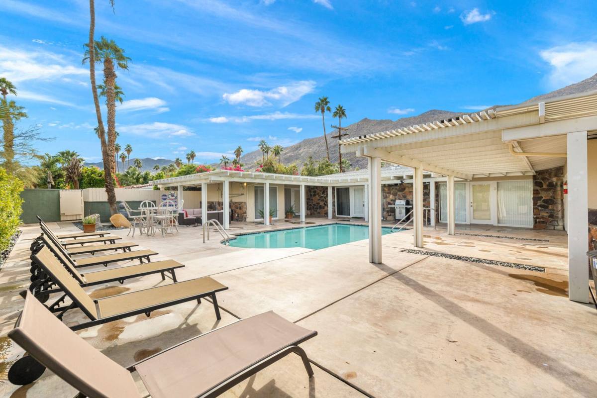 Apartment for rent at 1425 S Via Soledad, Palm Springs, CA 92264