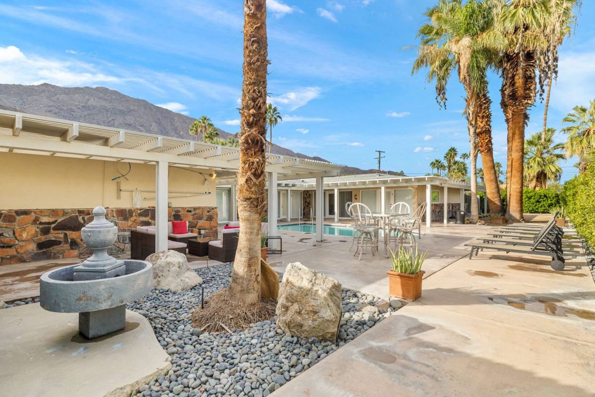 Apartment for rent at 1425 S Via Soledad, Palm Springs, CA 92264