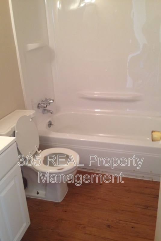 Apartment for rent at 1620 9th Ave #8, Greeley, CO 80631