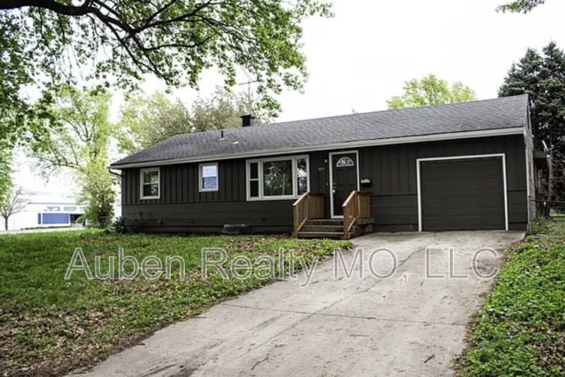 House for rent at 3501 S Osage St, Independence, MO 64055