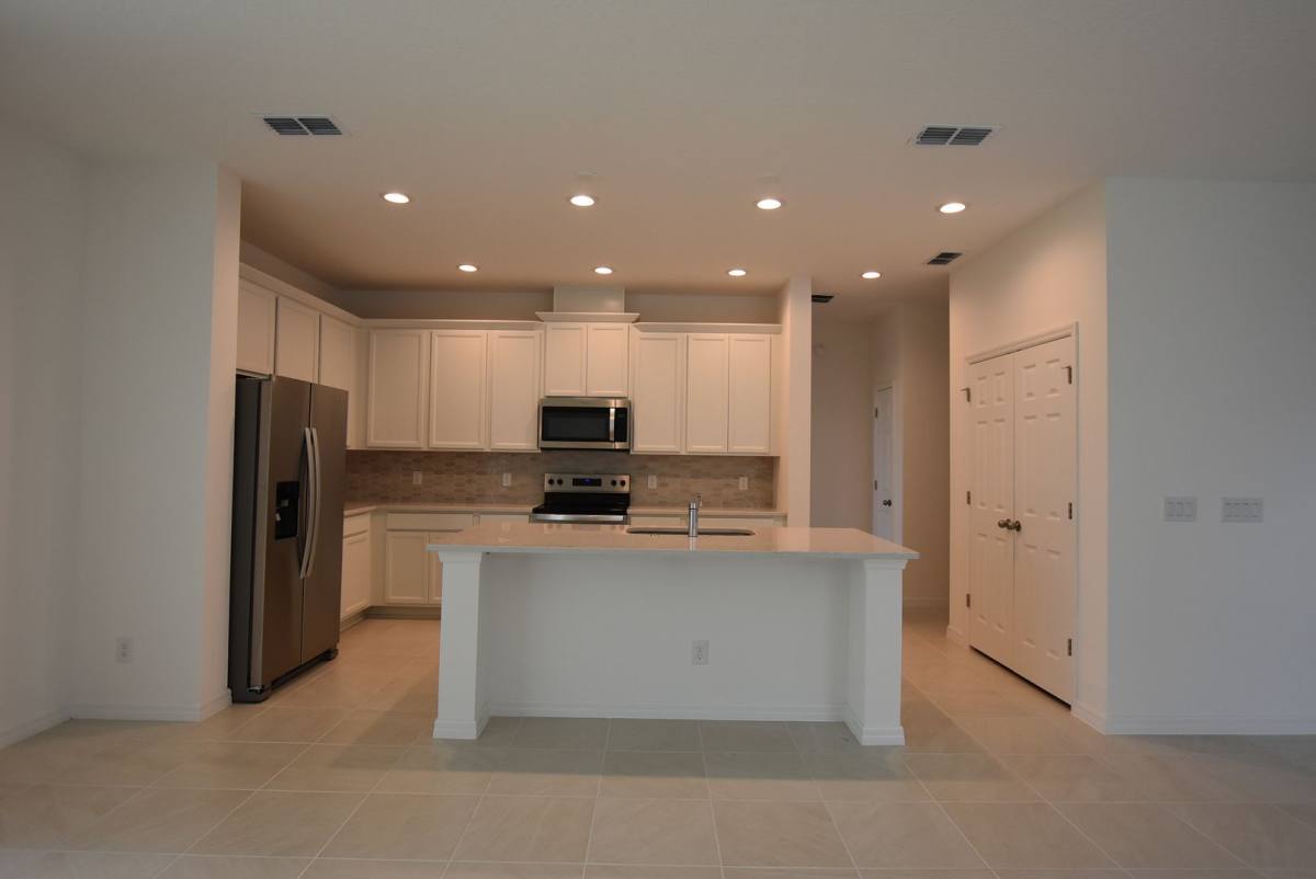 House for rent at 6949 Sunkist Way, Groveland, FL 34736