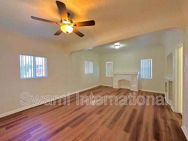 Apartment for rent at 2080 Chestnut Ave, Long Beach, CA 90806