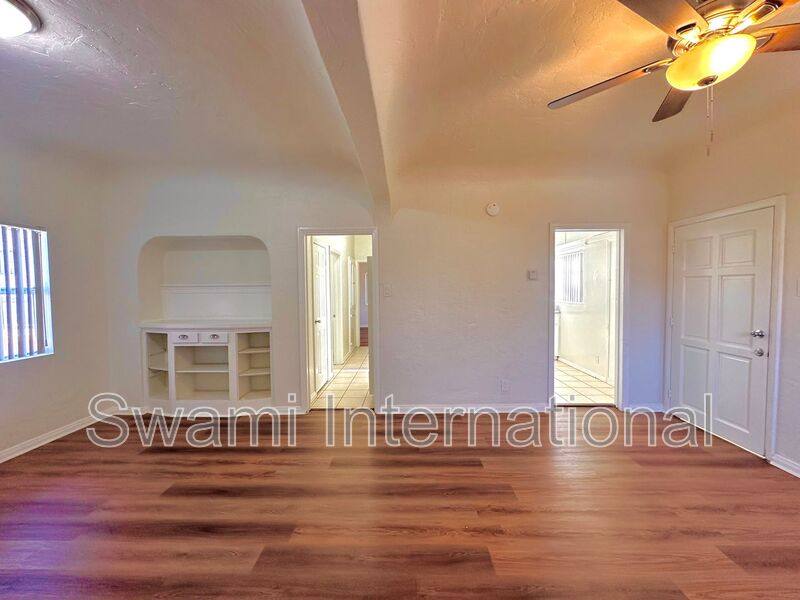Apartment for rent at 2080 Chestnut Ave, Long Beach, CA 90806