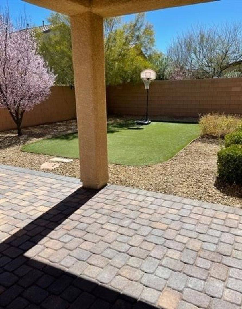 House for rent at 576 Glassford Court, Las Vegas, NV 89148