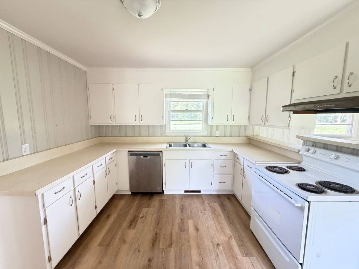 House for rent at 1107 W Park Ave, Valdosta, GA 31602