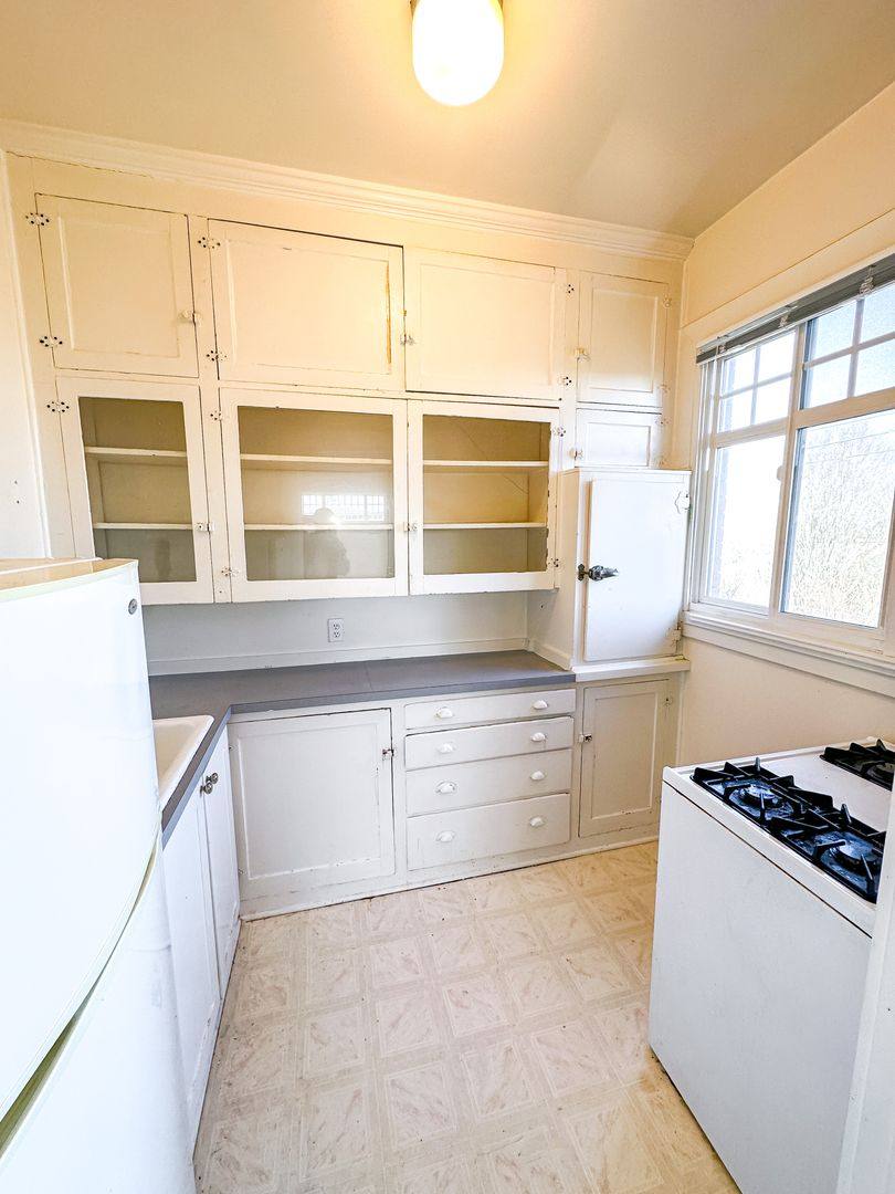 Apartment for rent at 205 19th Ave E, Seattle, WA 98112