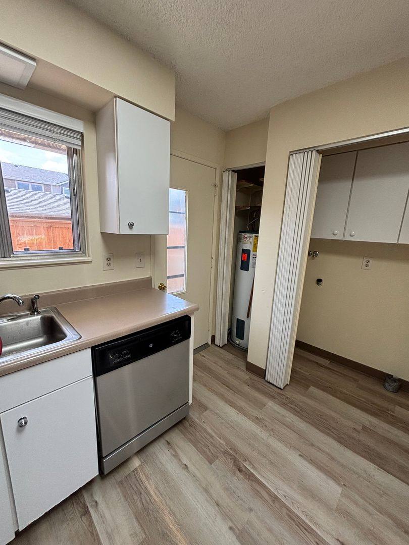 Apartment for rent at 127-129 E Jersey St, Gladstone, OR 97027