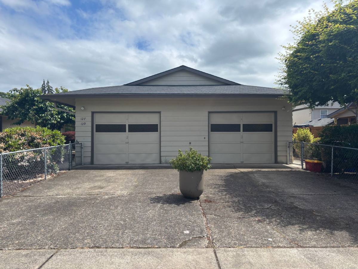 Apartment for rent at 127-129 E Jersey St, Gladstone, OR 97027