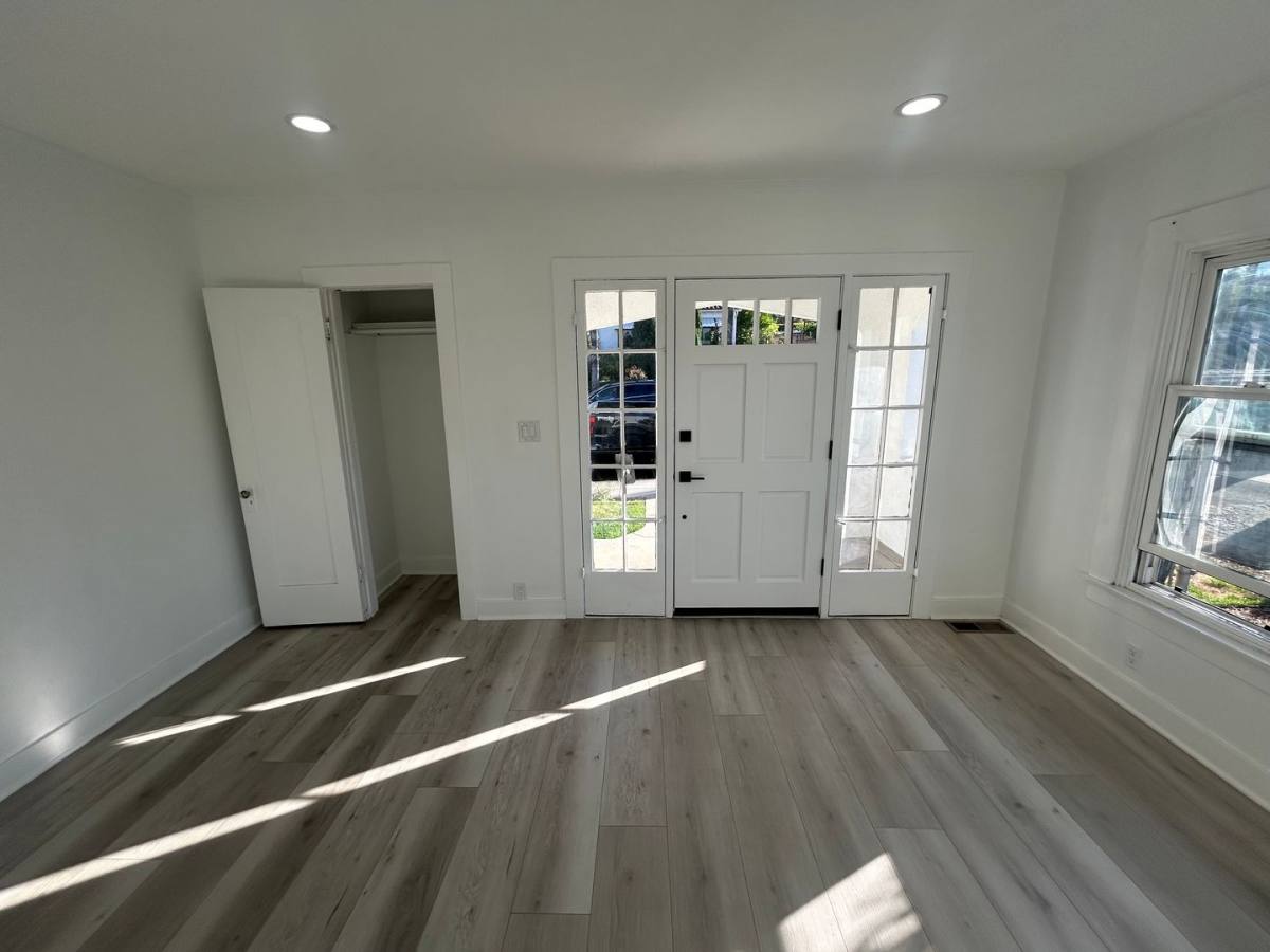 House for rent at 217 N Bel Aire Dr, Burbank, CA 91501