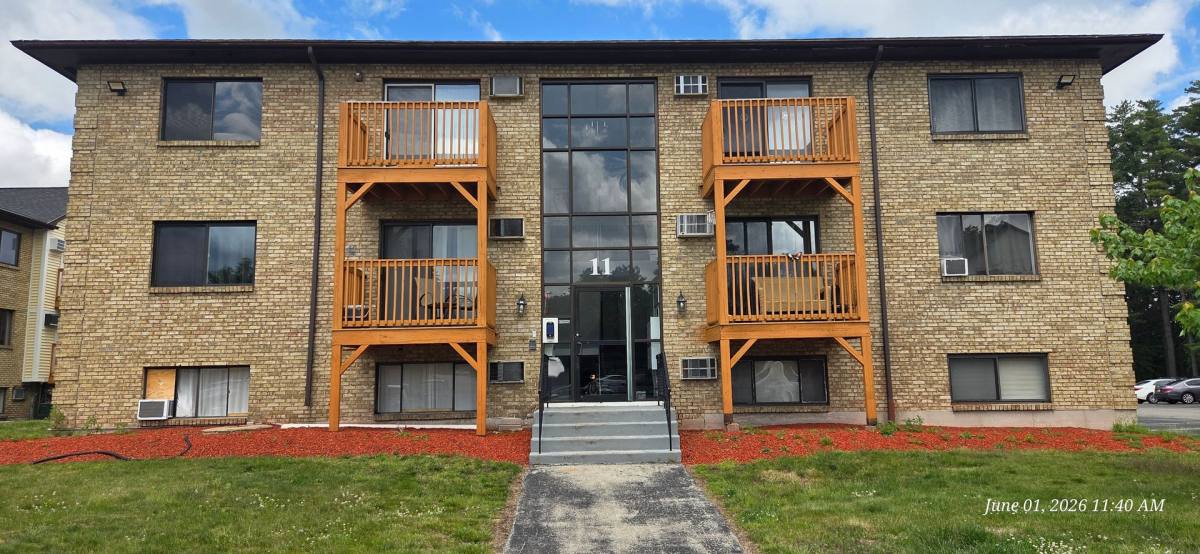 Apartment for rent at 11 Lancelot Court, Salem, NH 03079