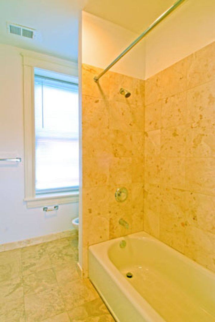 Apartment for rent at 1021-23 S Boyle Ave, Saint Louis, MO 63110