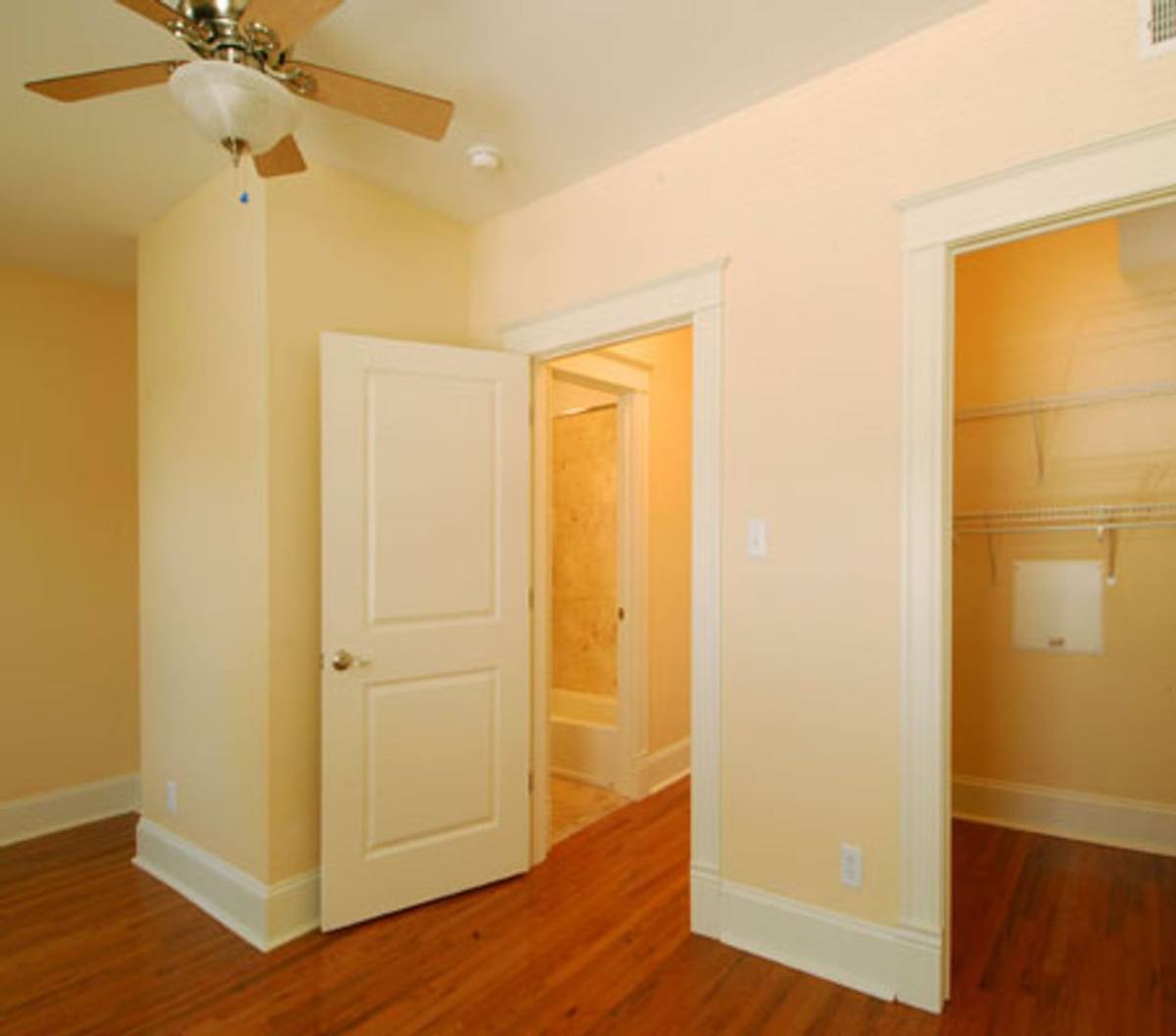 Apartment for rent at 1021-23 S Boyle Ave, Saint Louis, MO 63110