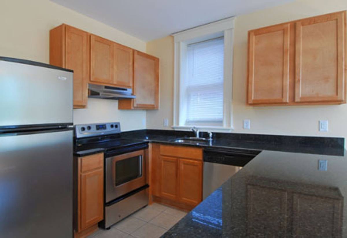 Apartment for rent at 1021-23 S Boyle Ave, Saint Louis, MO 63110