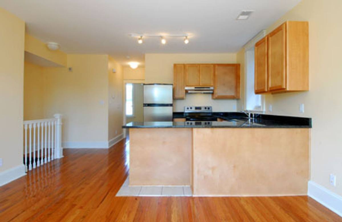 Apartment for rent at 1021-23 S Boyle Ave, Saint Louis, MO 63110