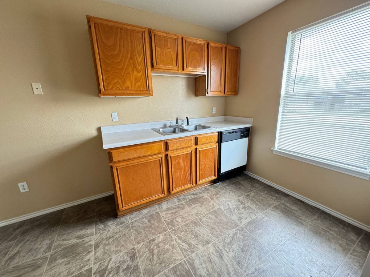Apartment for rent at 1601 Cedarhill Dr, Killeen, TX 76543