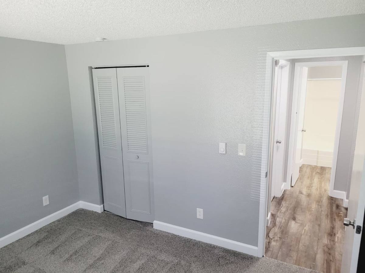 Apartment for rent at 505 S Olympia St, Kennewick, WA 99336
