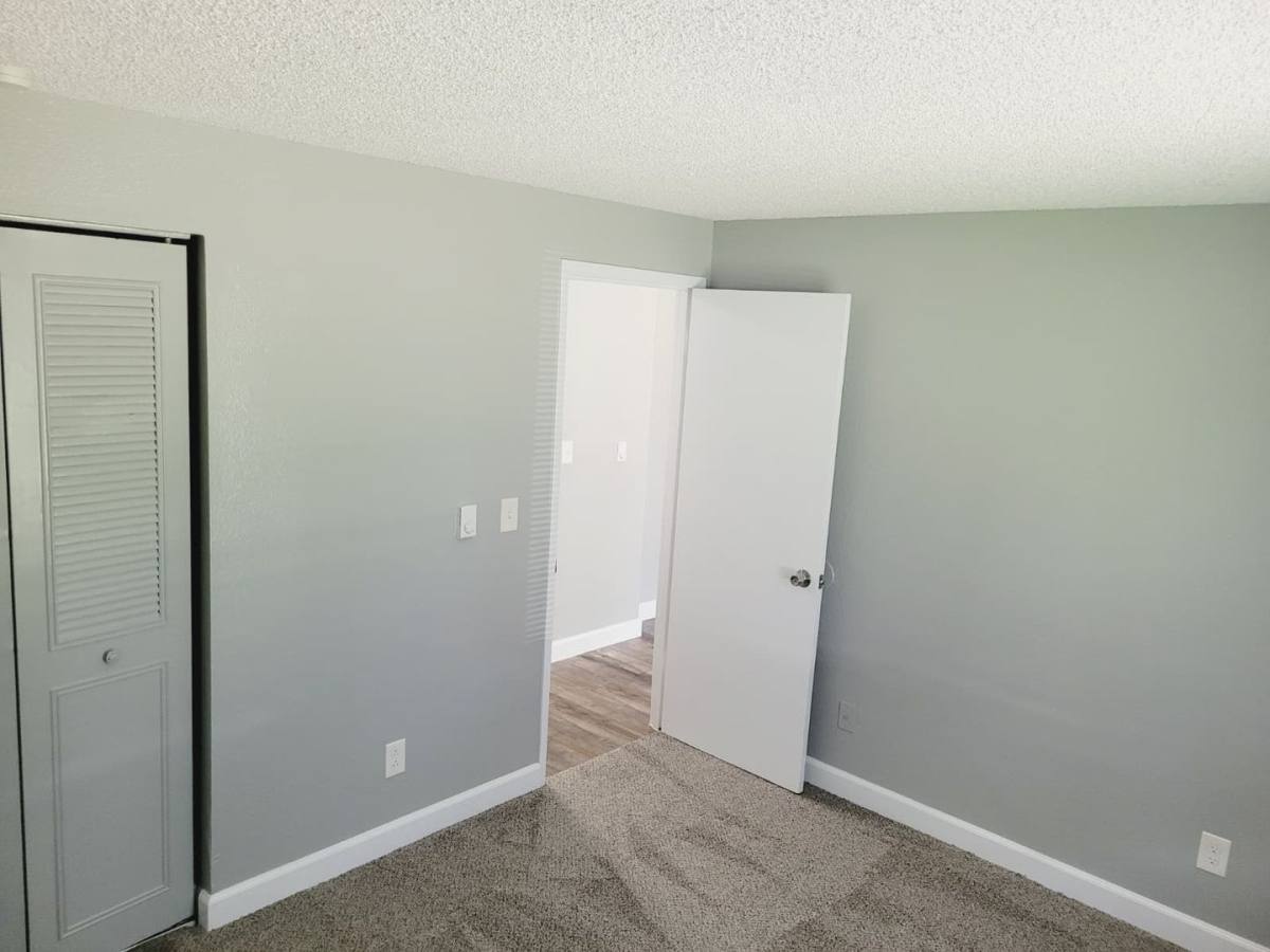 Apartment for rent at 505 S Olympia St, Kennewick, WA 99336