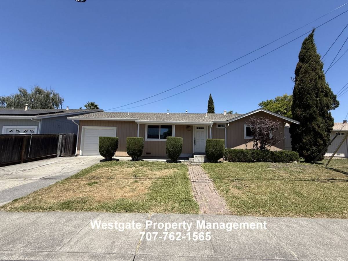 House for rent at 1340 Ramona Lane, Petaluma, CA 94954