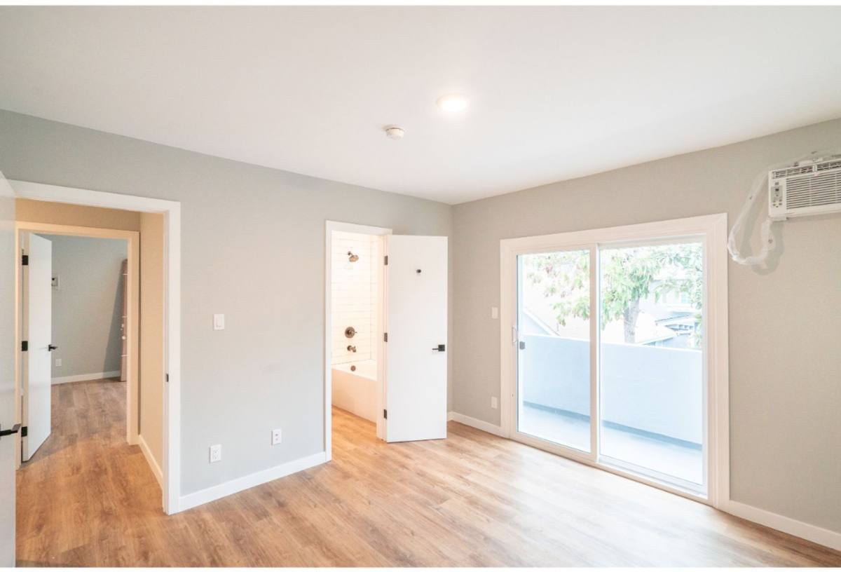 Apartment for rent at 4511-4517 Prospect Ave, Los Angeles, CA 90027