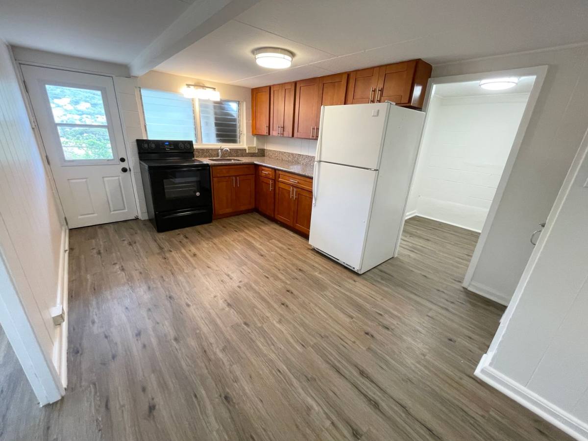 Apartment for rent at 2355 Orchid St, Honolulu, HI 96816