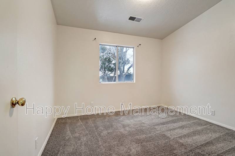 House for rent at 1312 Quartz Dr SW, Albuquerque, NM 87121