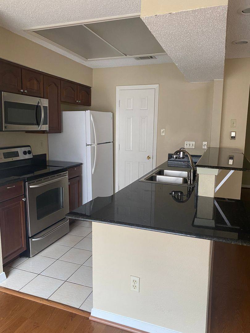 Condo for rent at 915 W 23rd #105, Austin, TX 78705