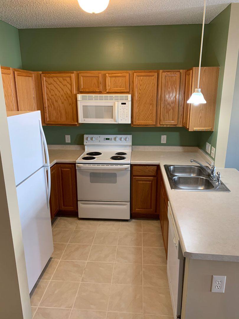 Townhouse for rent at 6824 Meadow Grass Lane S, Cottage Grove, MN 55016