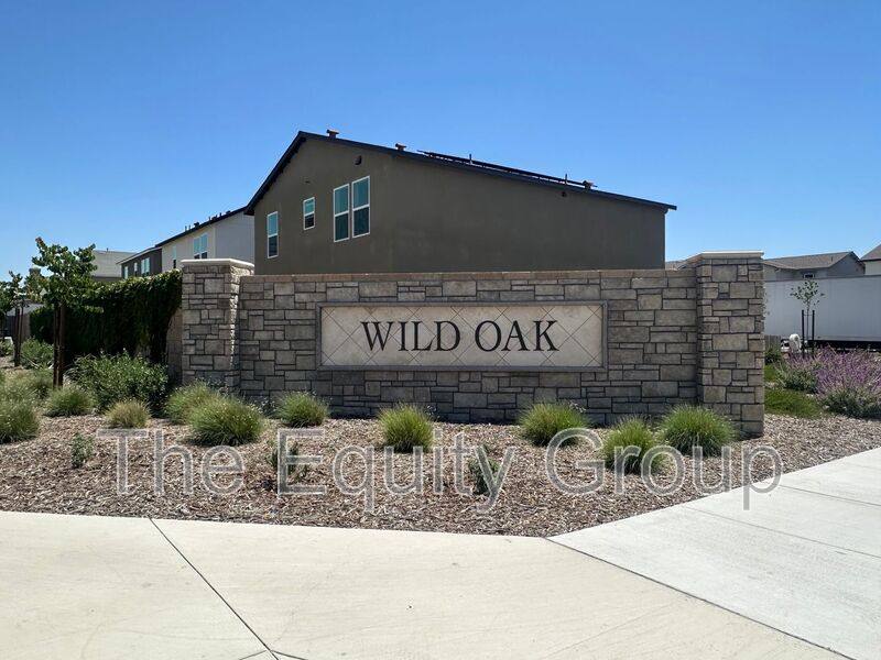 House for rent at 1900 Oaks Fall Court, Tulare, CA 93274