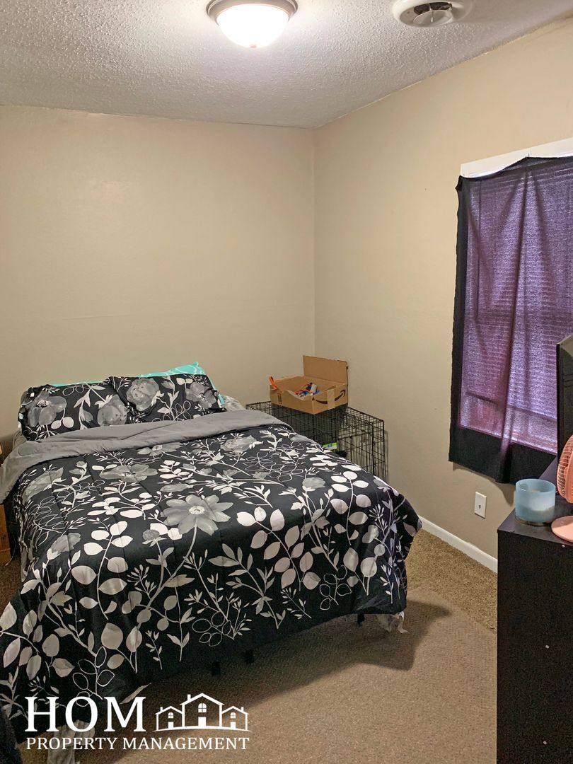 Apartment for rent at 325 E Plum St, Mankato, MN 56001