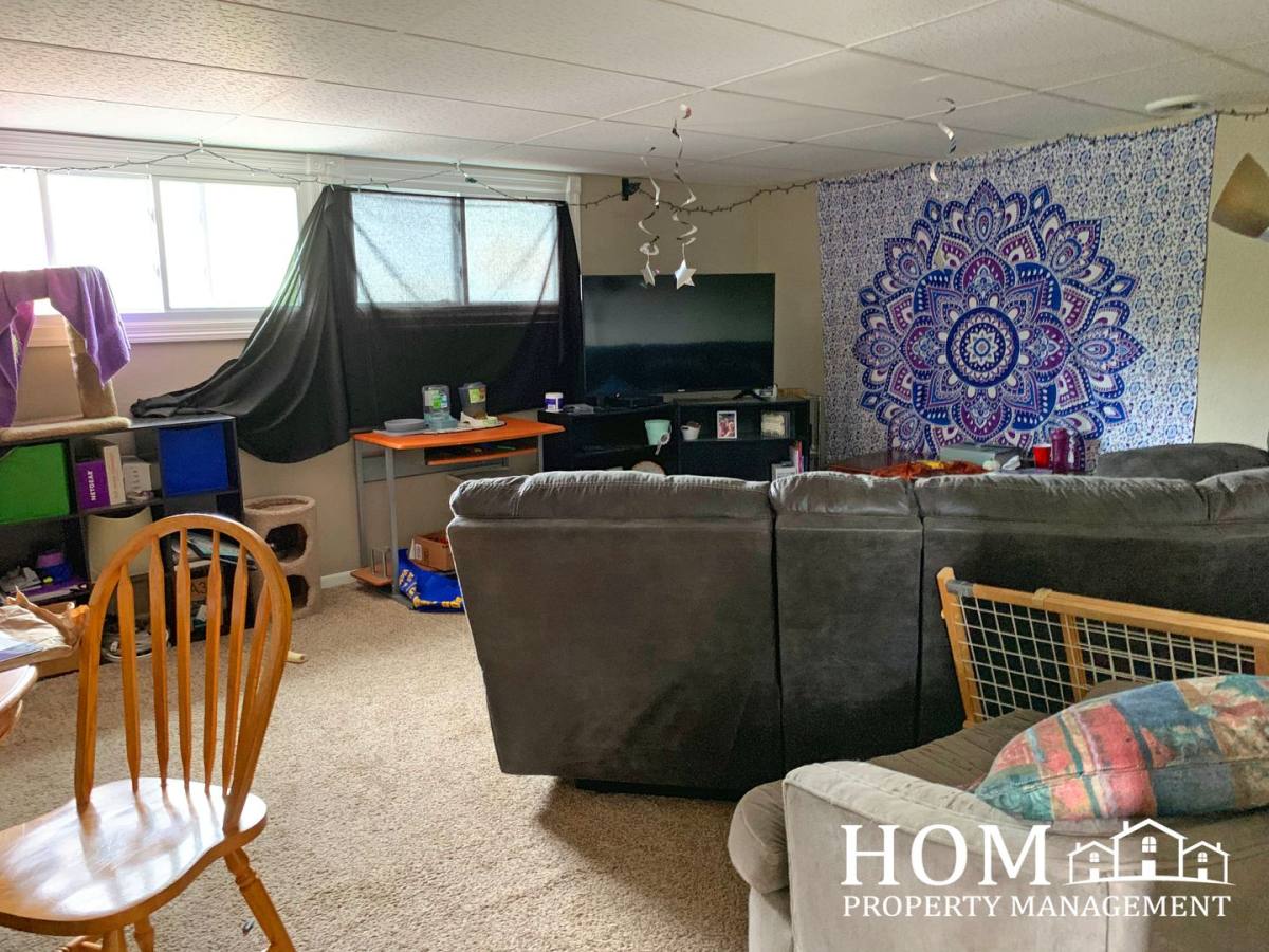 Apartment for rent at 325 E Plum St, Mankato, MN 56001