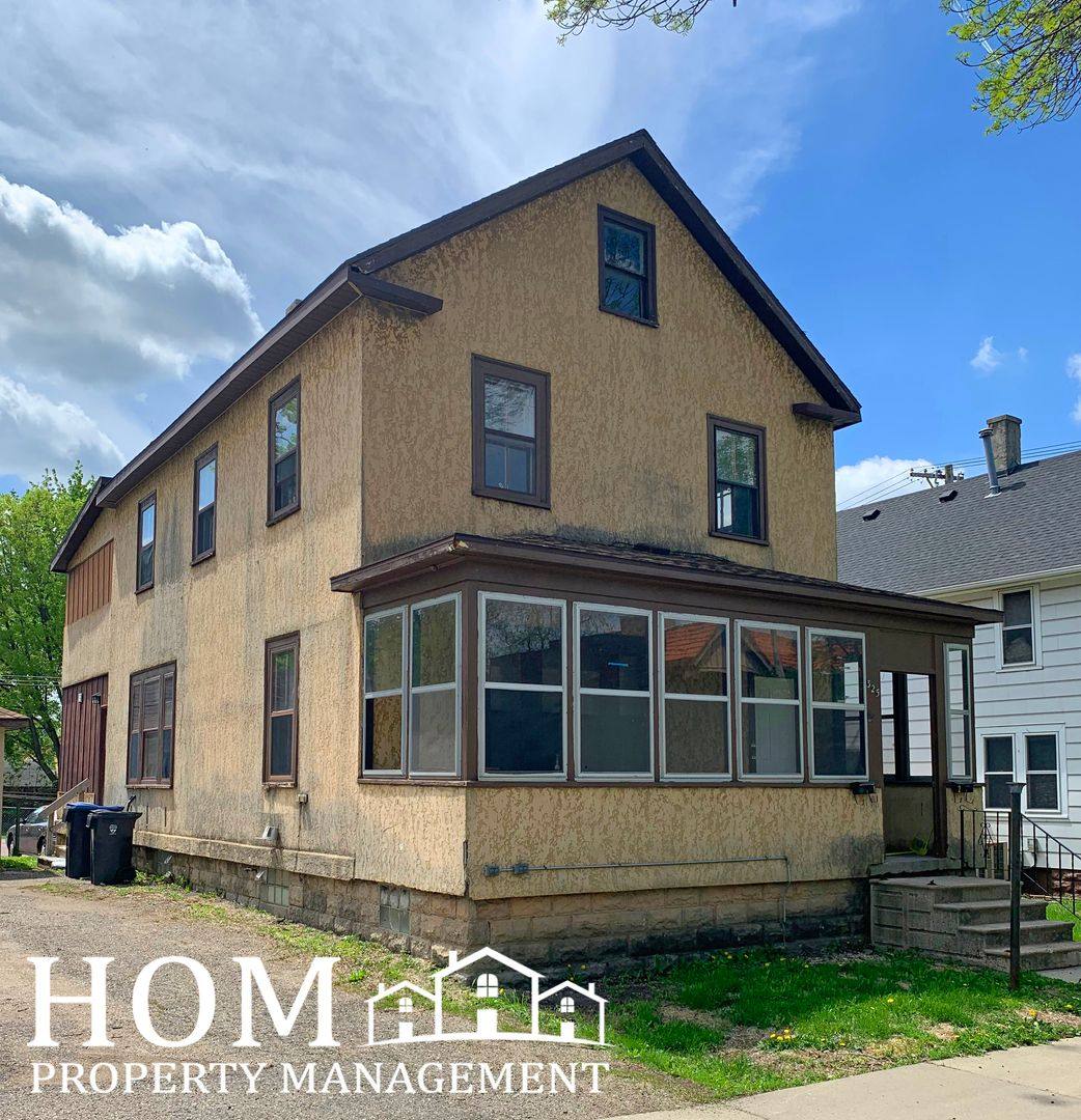 Apartment for rent at 325 E Plum St, Mankato, MN 56001