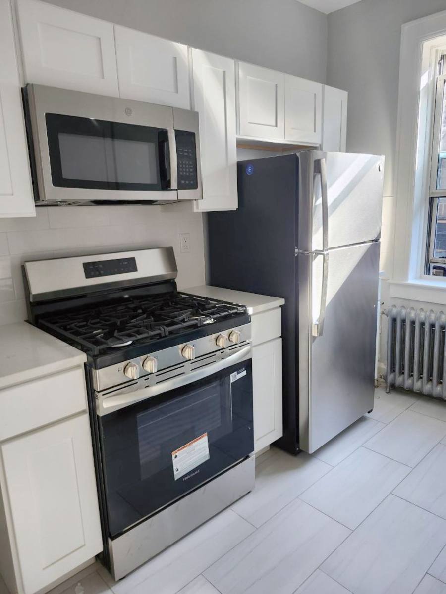 Apartment for rent at 658-660 Palisade Ave, Cliffside Park, NJ 07010