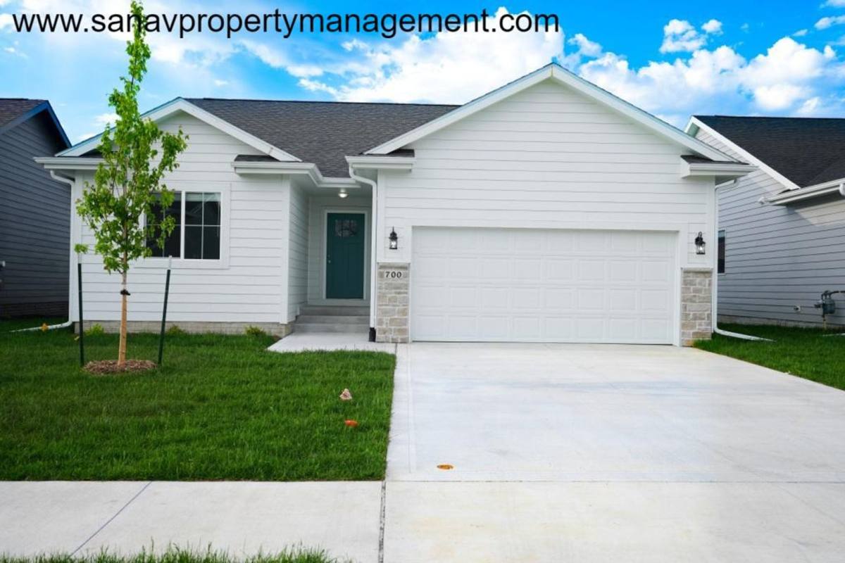 House for rent at 700 SE Mesa Dr, Waukee, IA 50263