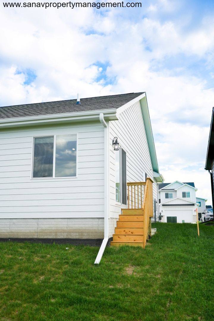 House for rent at 700 SE Mesa Dr, Waukee, IA 50263