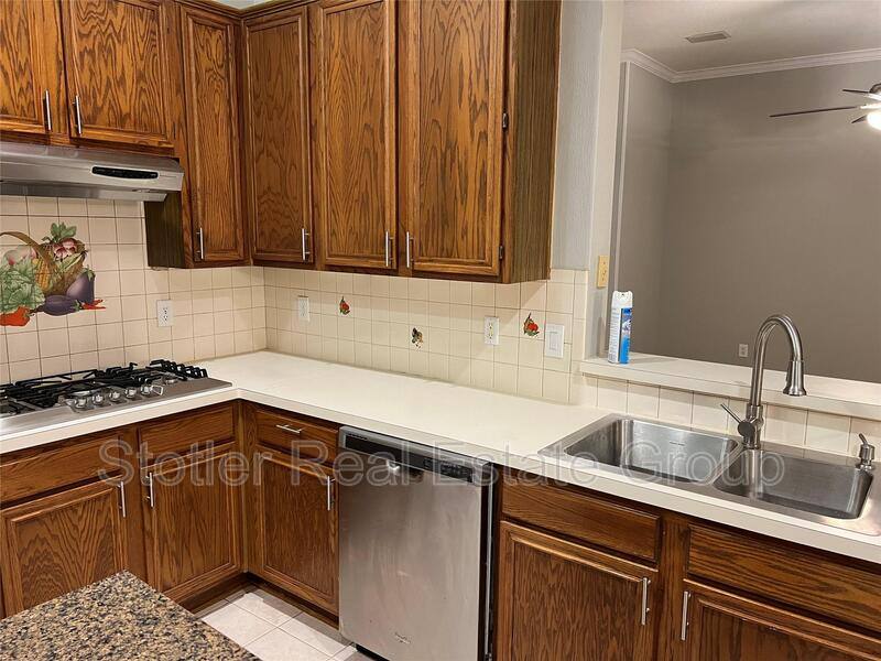House for rent at 829 Ash Grove Lane, Desoto, TX 75115