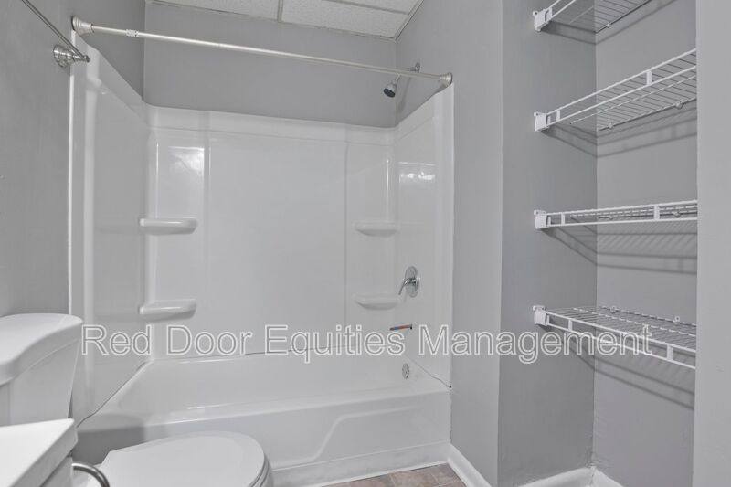 Apartment for rent at 123 W Walnut St N, Lancaster, OH 43130