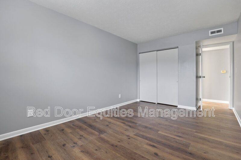 Apartment for rent at 123 W Walnut St N, Lancaster, OH 43130