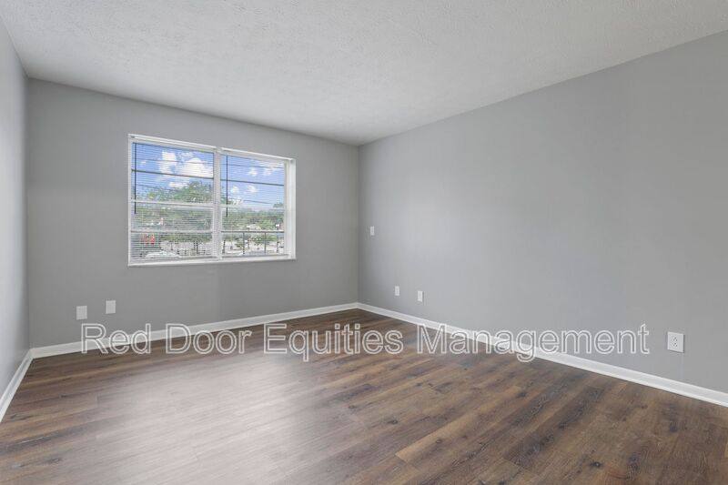Apartment for rent at 123 W Walnut St N, Lancaster, OH 43130