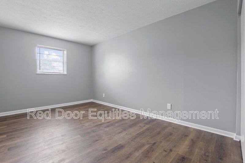 Apartment for rent at 123 W Walnut St N, Lancaster, OH 43130