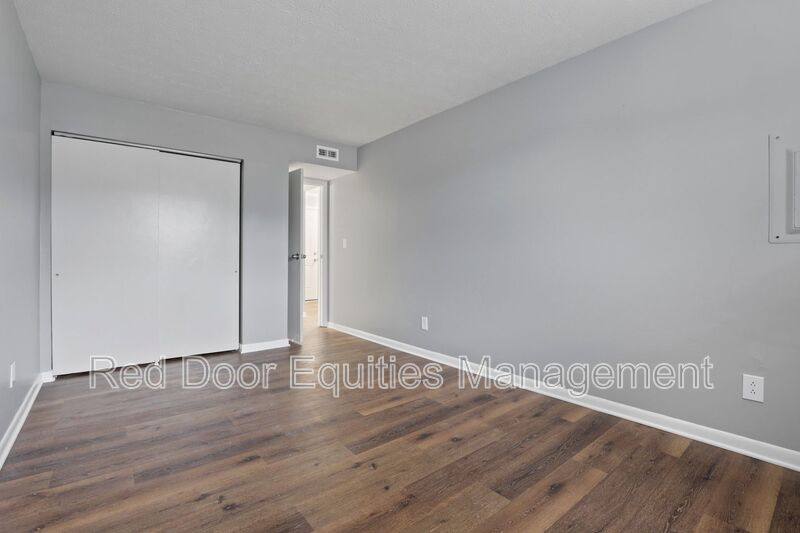 Apartment for rent at 123 W Walnut St N, Lancaster, OH 43130
