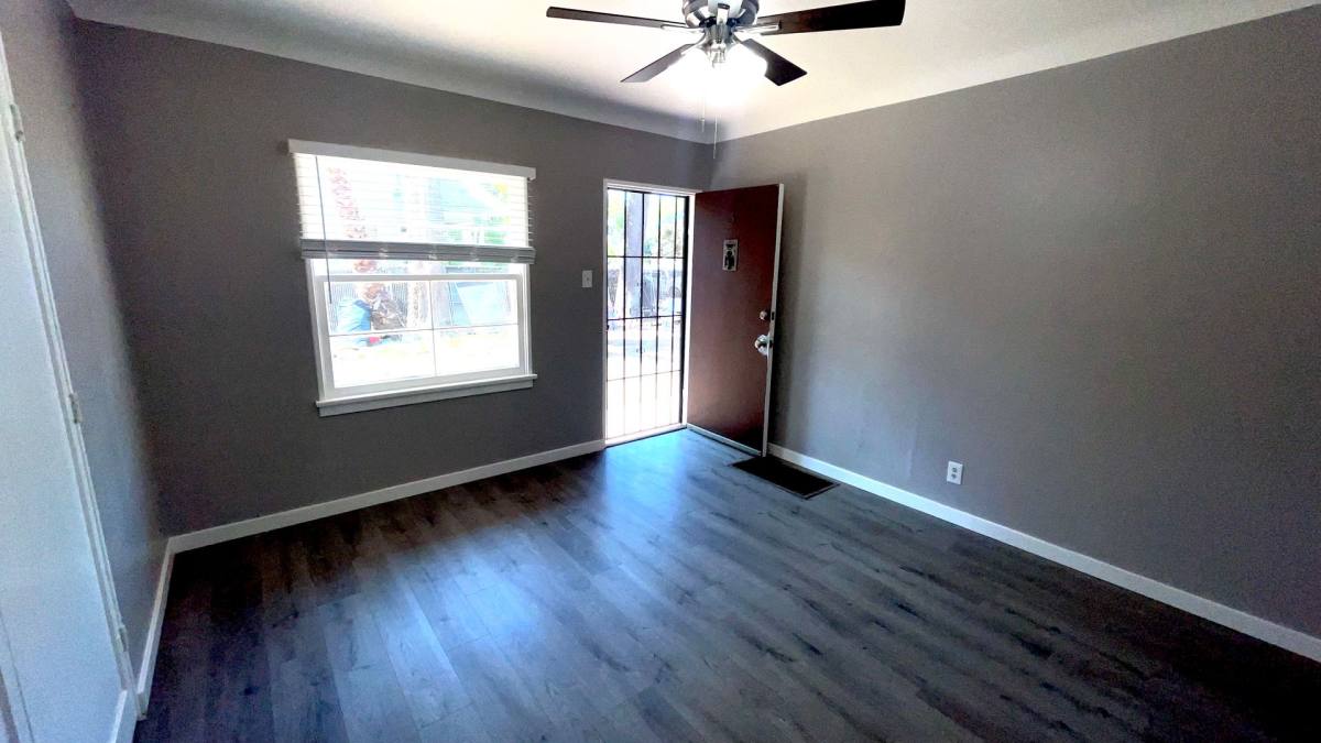 Apartment for rent at 828 Linden Ave, Long Beach, CA 90813