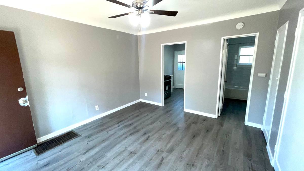 Apartment for rent at 828 Linden Ave, Long Beach, CA 90813