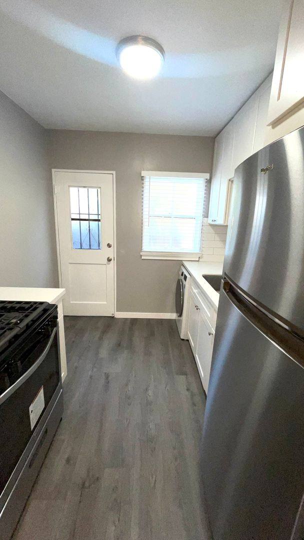 Apartment for rent at 828 Linden Ave, Long Beach, CA 90813