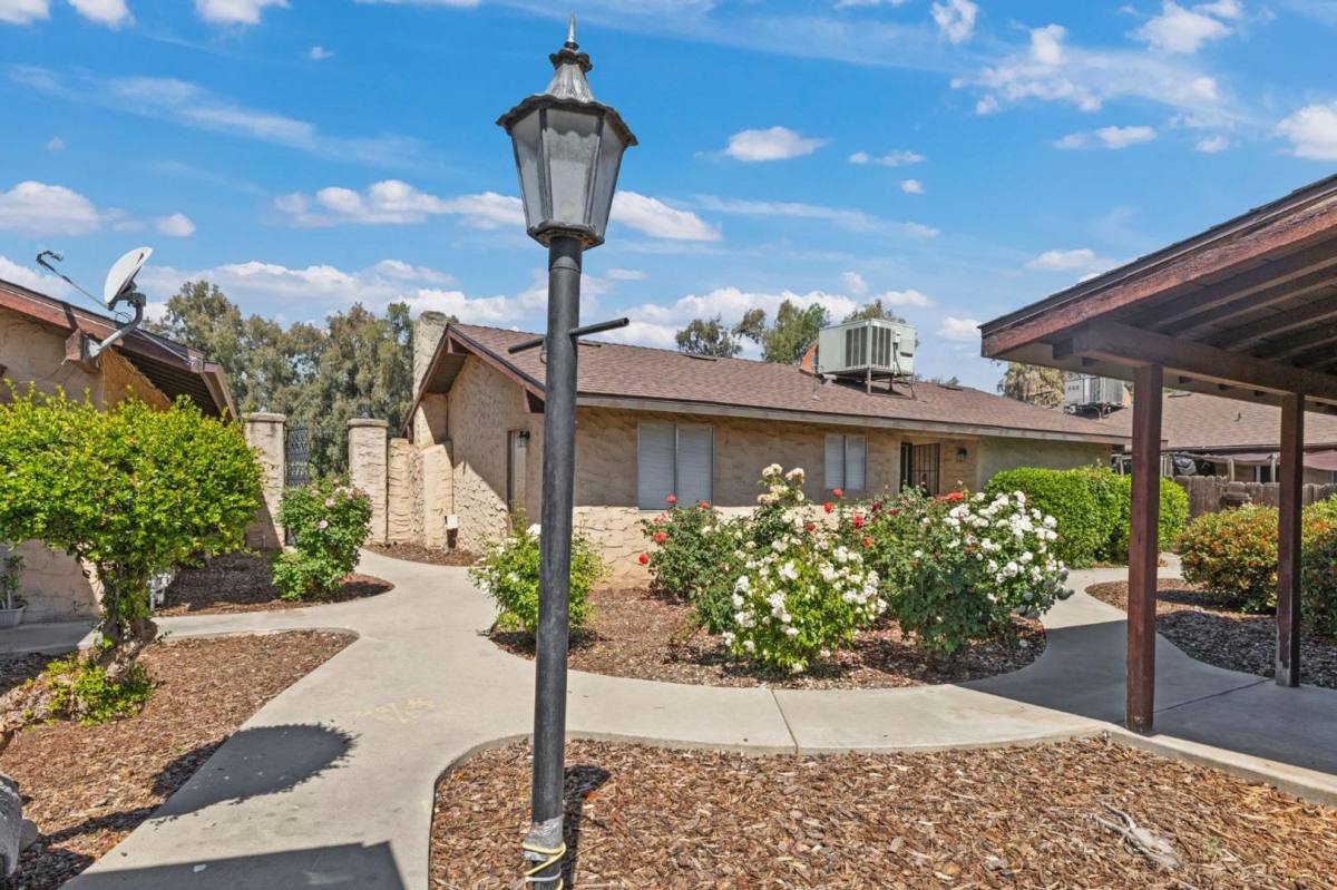 Apartment for rent at 1520 S Reed Ave, Reedley, CA 93654
