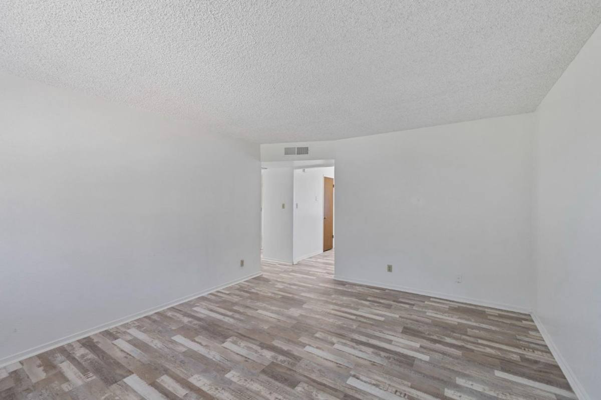 Apartment for rent at 1520 S Reed Ave, Reedley, CA 93654